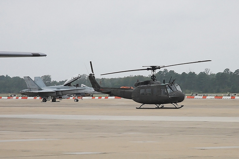 UH-1 Iroquis, US Army<br>CF-188B Hornet, 425 Sqn, RCAF