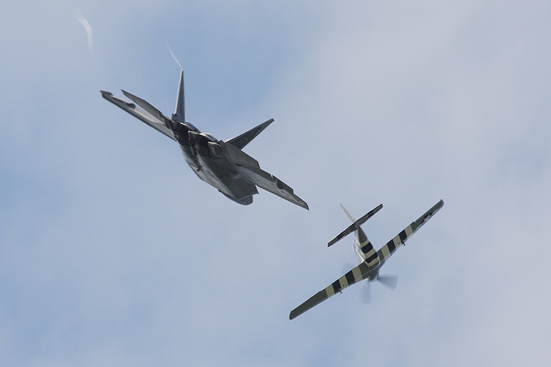 F-22A Raptor, 94th FS, USAF<br>P-51D Mustang <i>Little Horse</i>