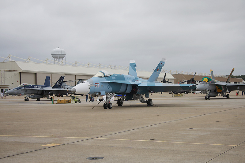 F/A-18C Hornet, VFC-12 <i>Fighting Omars</i>, USN<br>F/A-18C Hornet, VFA-37 <i>Ragin' Bulls</i>, USN<br>F/A-18E Super Hornet, VFA-105 <i>Gunslingers</i>, USN