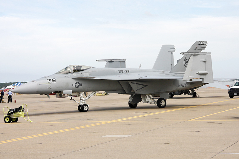 F/A-18E Super Hornet, VFA-136 <i>Knighthawks</i>, USN