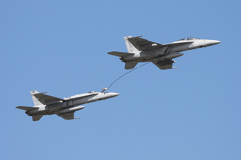 F/A-18F Super Hornet, VFA-11 <i>Red Rippers</i>, USN<br>F/A-18C Hornet, VFA-106 <i>Gladiators</i>, USN