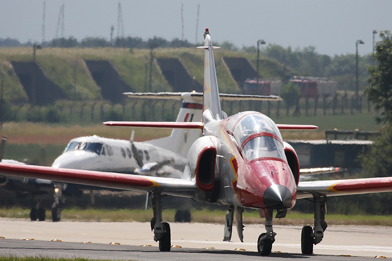 C-101 Aviojet, Patrulla Aguila, Spanish AF<br>King Air 200, 45(R) Sqn, RAF