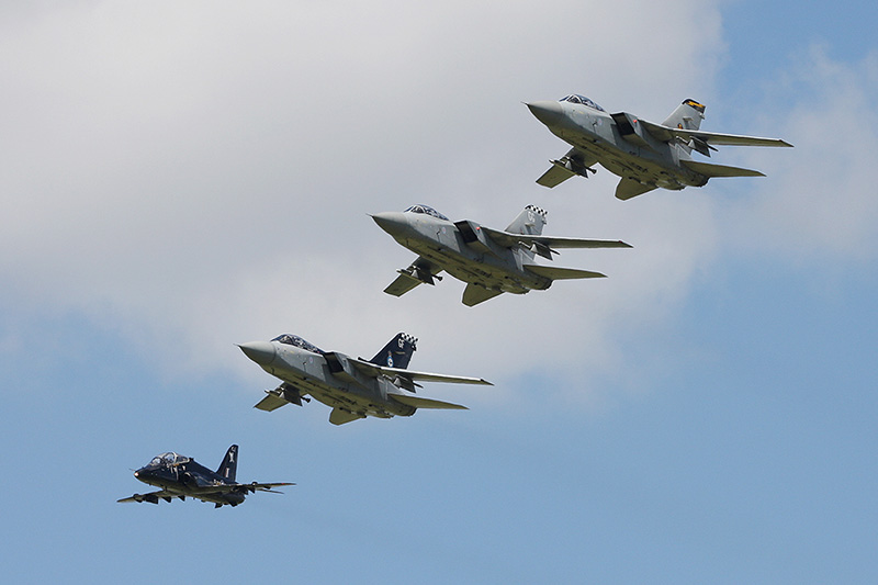 Tornado F.3s, 43(F) Sqn, RAF<br>Hawk T.1A, 100 Sqn, RAF