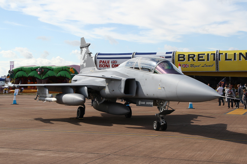 RIAT2010_19