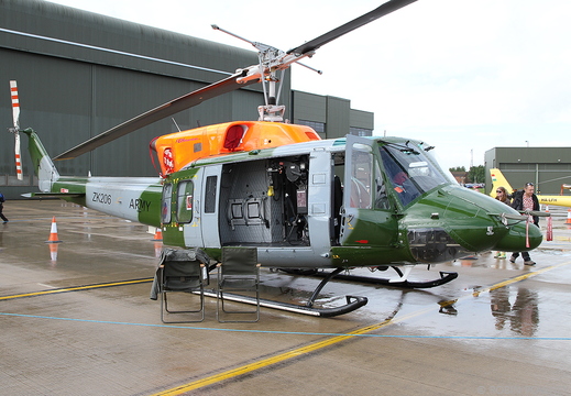 Bell 212 AH2 - ZK206/A - 671 Sqn AAC / 7 Regt